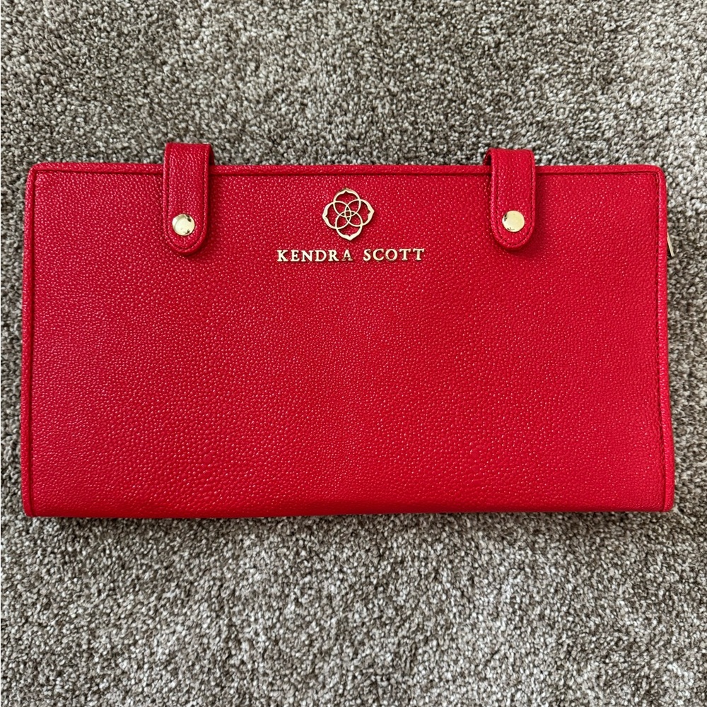Kendra Scott Red Travel Bag Sleek Design